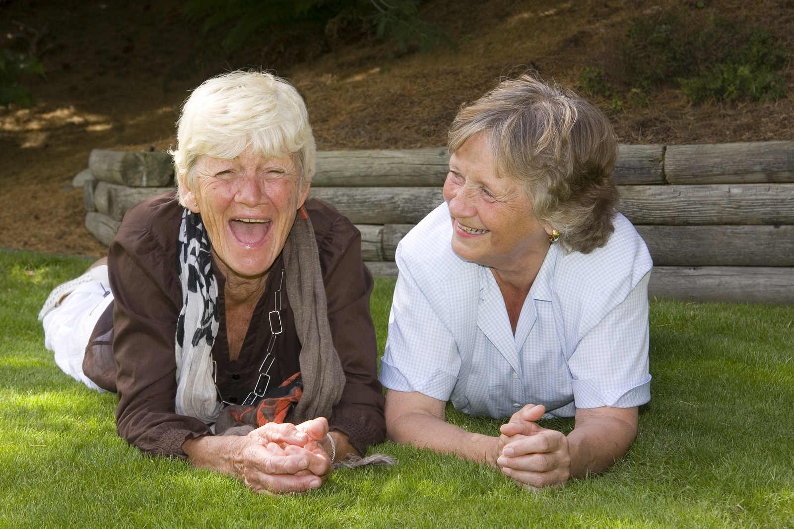 two ladies laughing 1052017